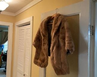 Tag on this Stole:  Jungerke's Furs, Shreveport, LA