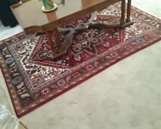 Wool rug
Modern coffee table