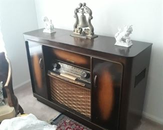 Grundig Majestic  Hi Fi  with turn table