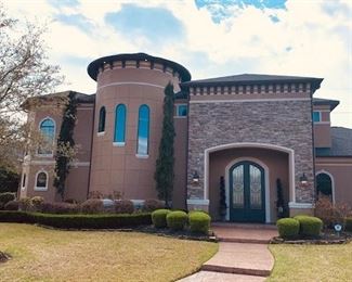 Estate Sale... Follow the Green Signs