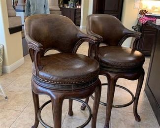 Thomasville "Ernest Hemingway " Leather swivel Barstool Mint Condition