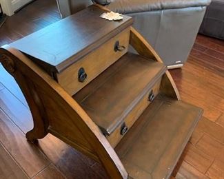 sideview of Wooden steps