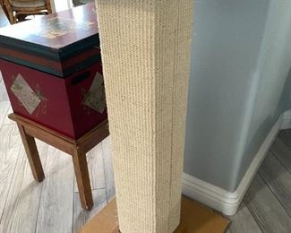 Cat Scratch post