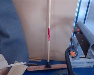 PUSH BROOM