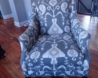 SAM MOORE / HOOKER FURNITURE SIDE CHAIR