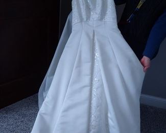 WEDDING DRESS