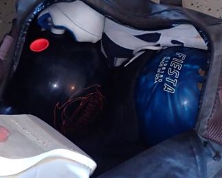 BOWLING BALLS