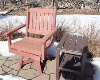 BY THE YARD DECK CHAIR SWIVEL / SIDE TABLE