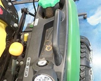 JOHN DEERE 1025R TRACTOR - 2015 - 222 HRS