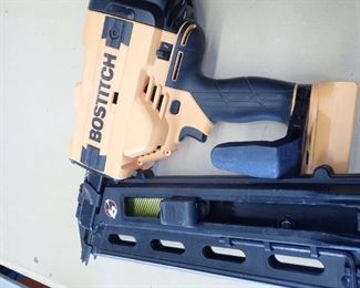 BOSTITCH NAILER