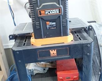 WEN THICKNESS PLANER & STAND