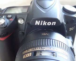 NIKON DIGITAL CAMERA D90