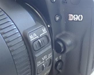 NIKON DIGITAL CAMERA D90