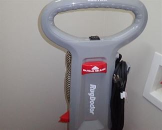 RUG DOCTOR FLOOR CLEANER