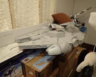 LOTS TO SORT THRU !!!!! WILL ADD MORE PICTURES