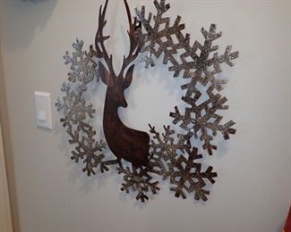 SEASONAL WALL DECOR
