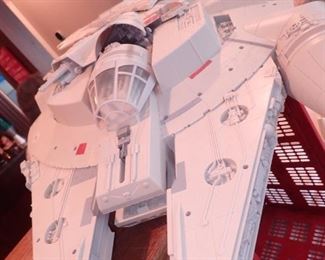 STAR WARS Millennium Falcon