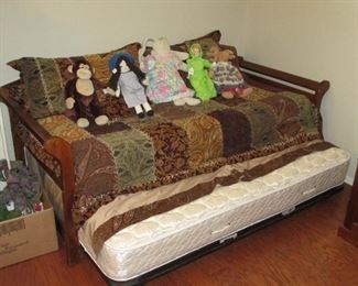 Daybed with Trundle