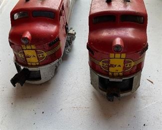  Built By Lionel Santa Fe Twin Diesel Locomotives with Box!