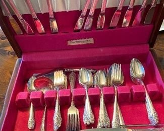 Vintage Community Plate, Evening Star 12 Piece Place Setting Service with Chest