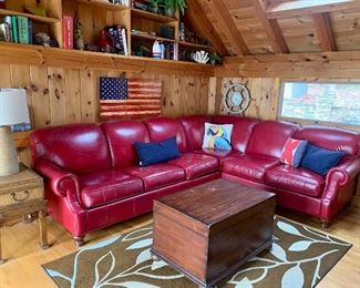 Bassett red leather sectional sofa (sleep sofa)