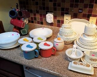Vintage Corelle and Pyrex