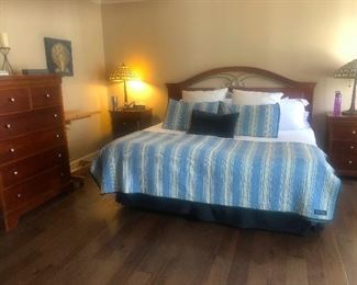 Electric Adjustable beds with 2 twin mattresses