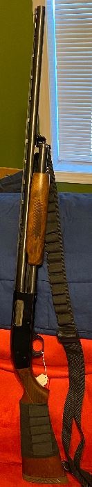 Mossberg 12 Gauge Shotgun (SN H934471)