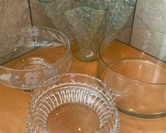 034 GLASS BOWL HANDCRAFTED BY VITREOUS DESIGNS