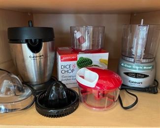 050 Cuisinart Juicer and Chopper