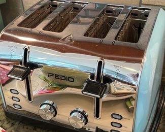 057 Ifedio Toaster 4 Slice