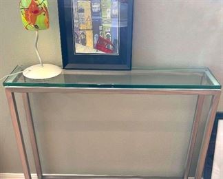 083 Accent Table, Lamp Framed Art