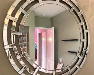 113 Circular Cut Out Beveled Mirror