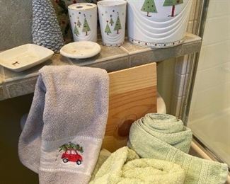 116 Christmas Bathroom Decor