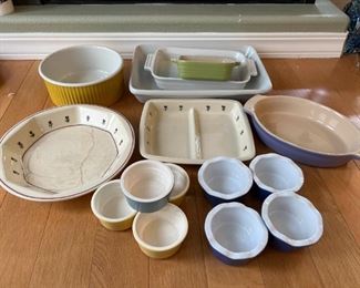 208 Le Creuset Other Baking