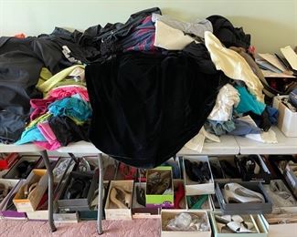 WOMENS CLOTHES, SHOES, PURSES SCARFS