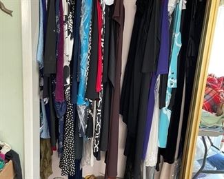 WOMENS CLOTHES, SHOES, PURSES SCARFS