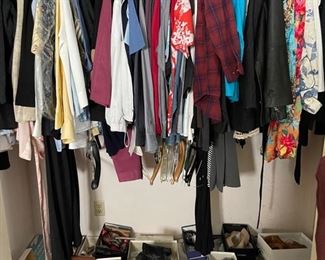 WOMENS CLOTHES, SHOES, PURSES SCARFS