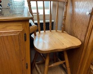 3 OAK BAR STOOLS