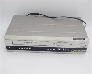 Magnavox Video Cassette Recorder/ DVD Player 