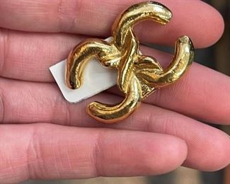 Costume pin brooch jewelry