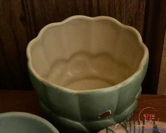 RED WING Leaf Motif Planter