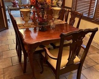 Pennsylvania House Dining Room Table and Chair Set