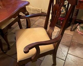 Pennsylvania House Dining Room Table and Chair Set