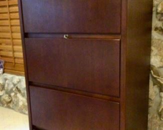 Wood 4 drawer file cabinet 