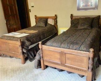 Sweet twin beds
