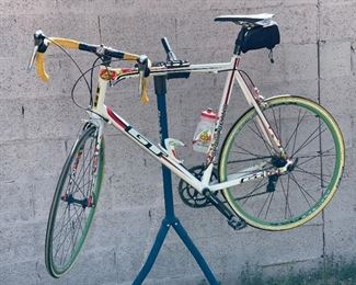 GT Sport Beans Jelly Belly Bryce Mead Bike Bicycle Carbon/Aluminum Jelly Belly Team Road Bike - XXL	Seat Tube: Crank Center to Seat Clamp: 25.25in
