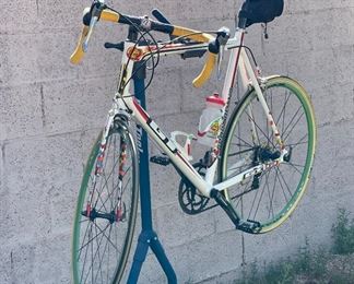 GT Sport Beans Jelly Belly Bryce Mead Bike Bicycle Carbon/Aluminum Jelly Belly Team Road Bike - XXL	Seat Tube: Crank Center to Seat Clamp: 25.25in
