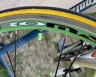 GT Sport Beans Jelly Belly Bryce Mead Bike Bicycle Carbon/Aluminum Jelly Belly Team Road Bike - XXL	Seat Tube: Crank Center to Seat Clamp: 25.25in
