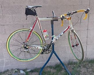 GT Sport Beans Jelly Belly Bryce Mead Bike Bicycle Carbon/Aluminum Jelly Belly Team Road Bike - XXL	Seat Tube: Crank Center to Seat Clamp: 25.25in
